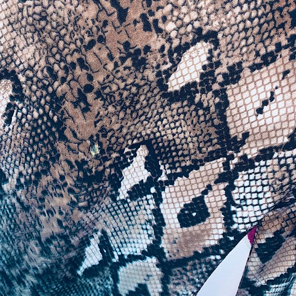 - UNBRANDED➰➰  Pretty & Sexy Tight Dress Fake Snake Skin 🐍 - Picture 4 of 5